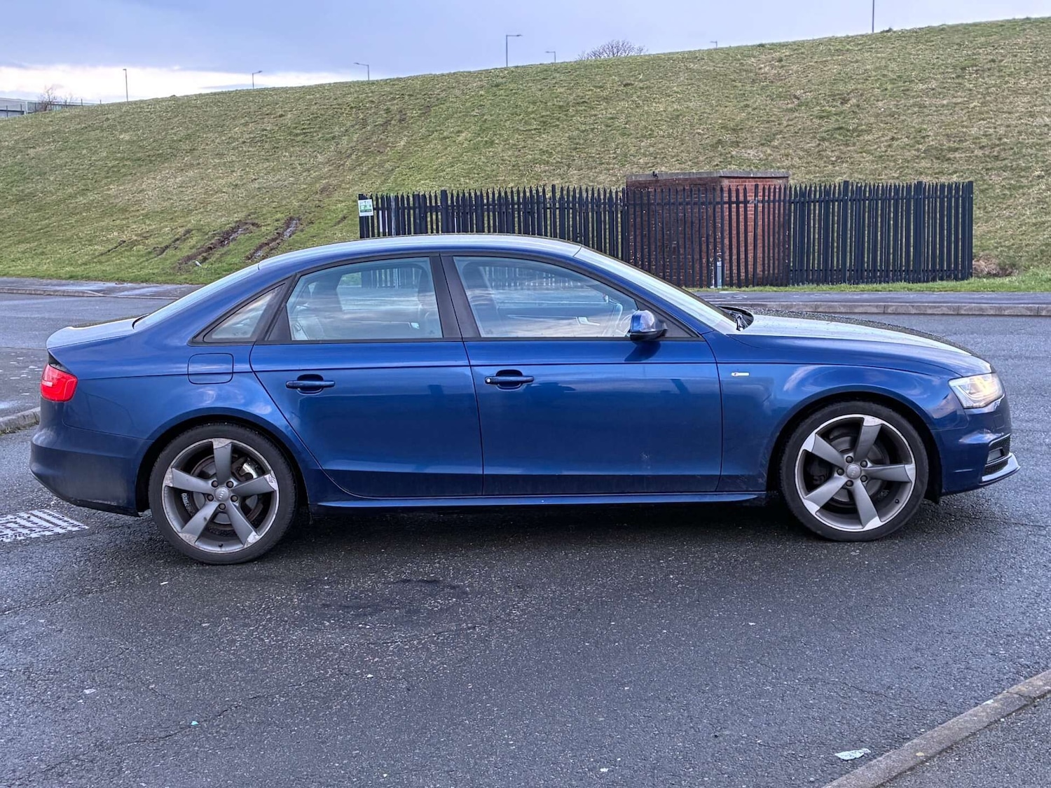Used Audi A4 2013 for sale - 77483333: Photo 3