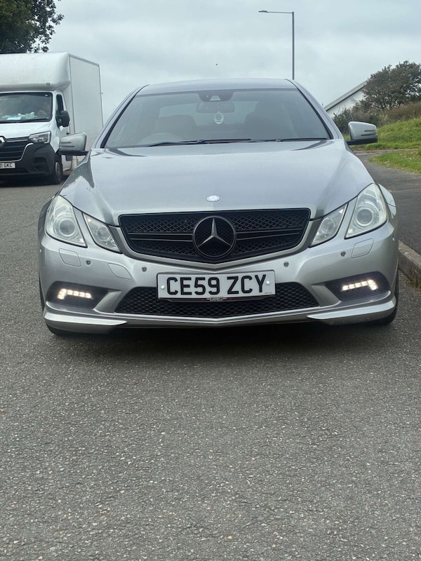 Used Mercedes-Benz E-Class 2009 for sale - 76194637: Photo 2