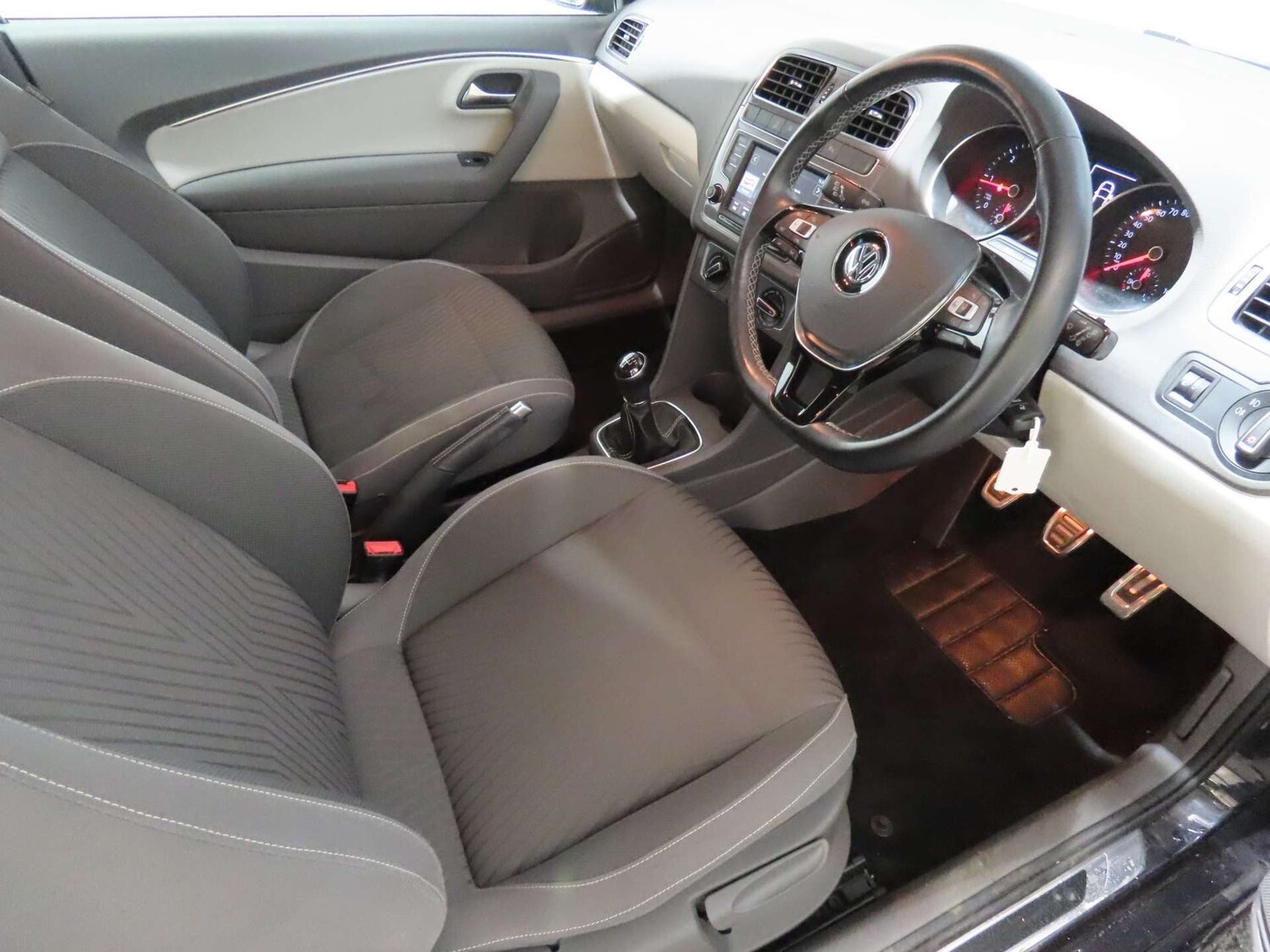 Used Volkswagen Polo 2014 for sale - 77195248: Photo 10