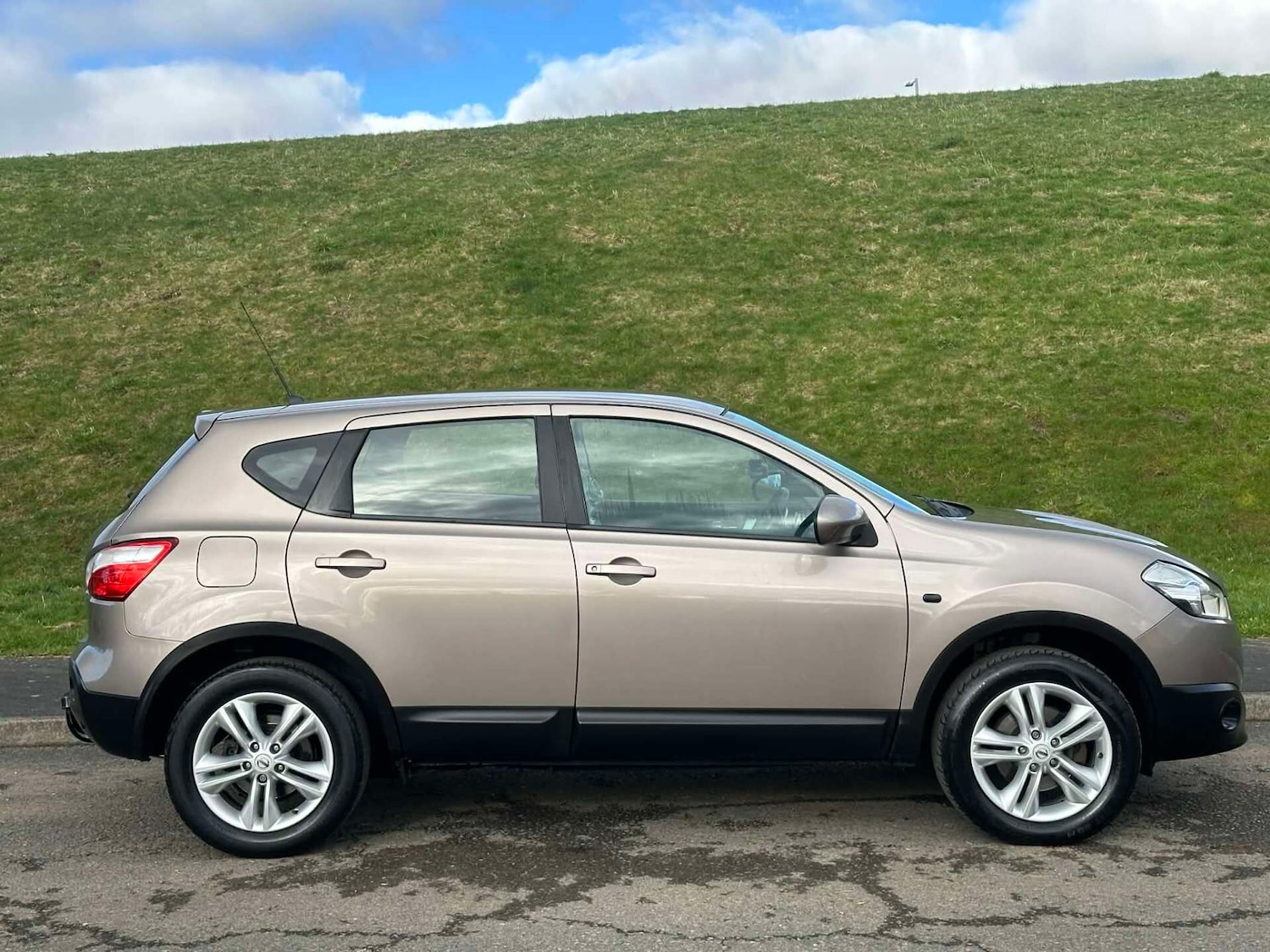 Used Nissan Qashqai 2010 for sale - 77779388: Photo 4