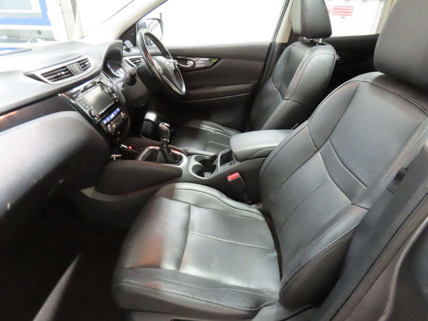 Used Nissan Qashqai 2015 for sale - 77742660: Photo 10