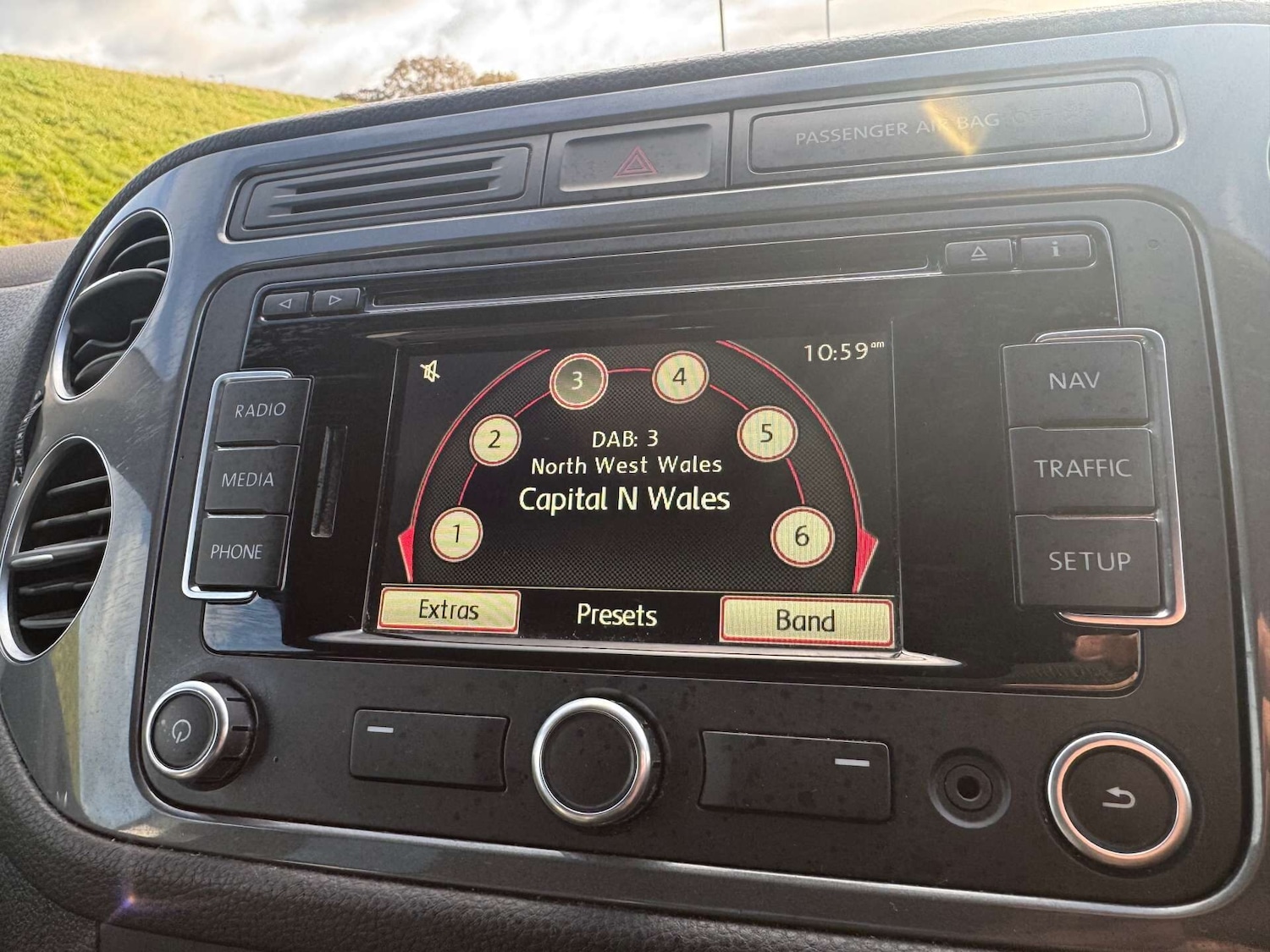 Used Volkswagen Tiguan 2015 for sale - 76403329: Photo 11