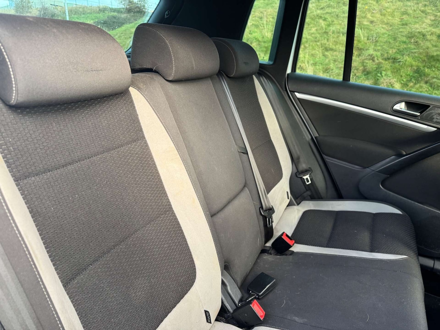 Used Volkswagen Tiguan 2015 for sale - 76403329: Photo 9