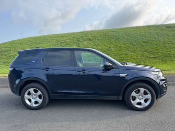 Used Land Rover Discovery Sport 2017 for sale - 75567242: Photo