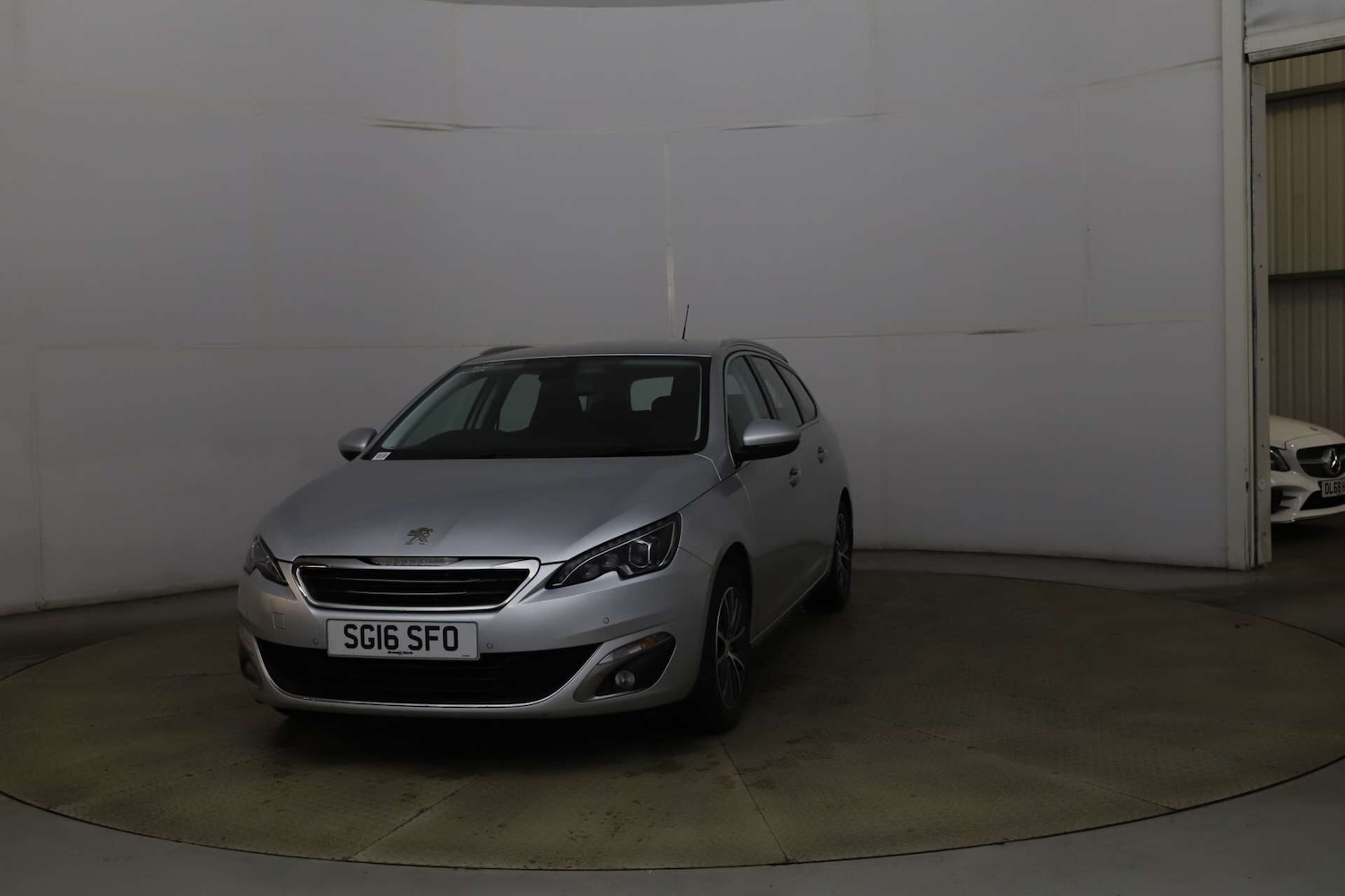Used Peugeot 308 2016 for sale - 76476868: Photo 3