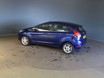 Used Ford Fiesta 2015 for sale - 77945551: Photo