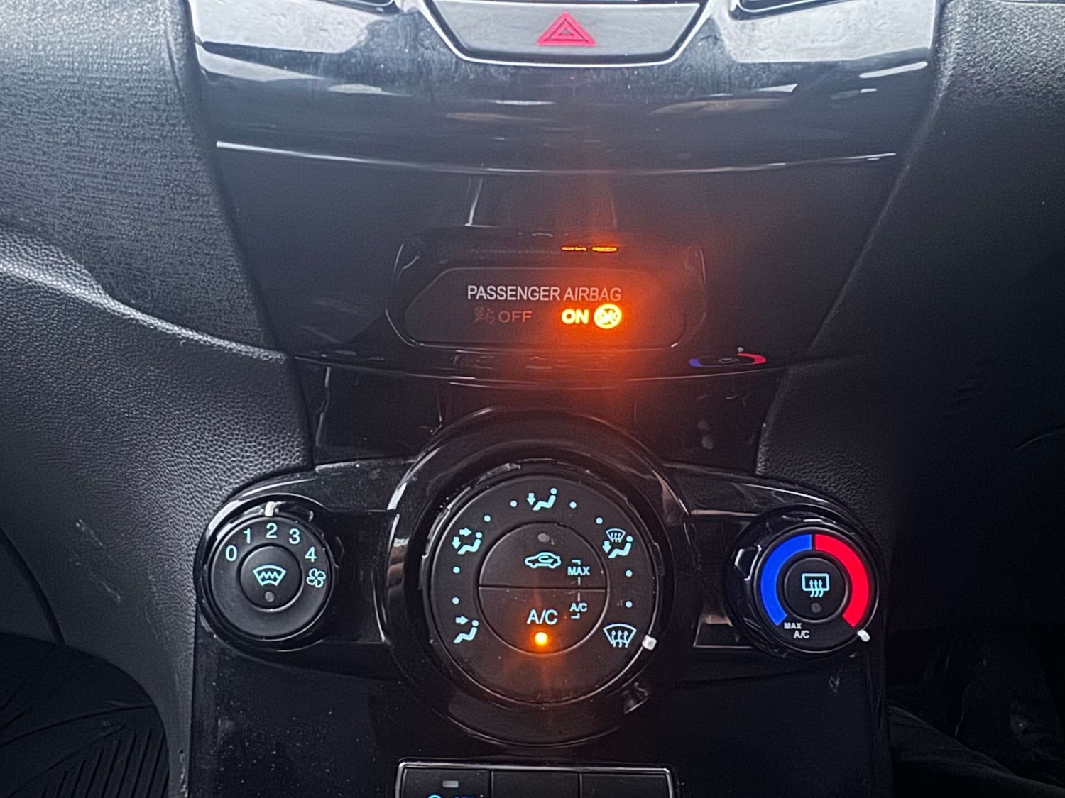 Used Ford Fiesta 2015 for sale - 76588317: Photo 10