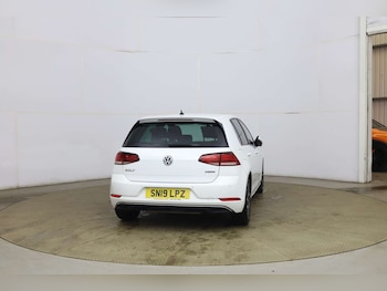 Used Volkswagen Golf 2019 for sale - 78681808: Photo