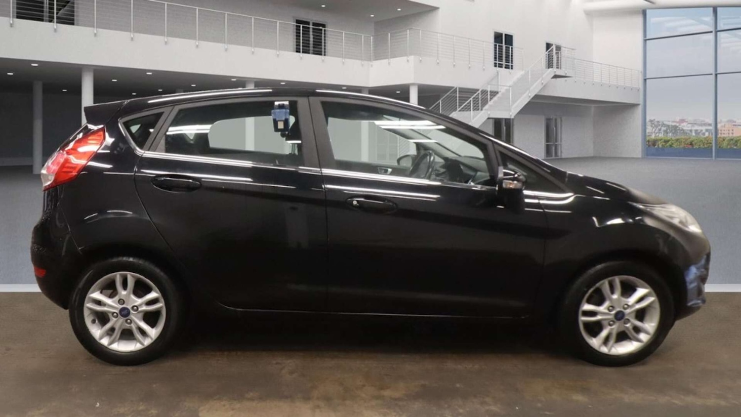 Used Ford Fiesta 2017 for sale - 76064021: Photo 5