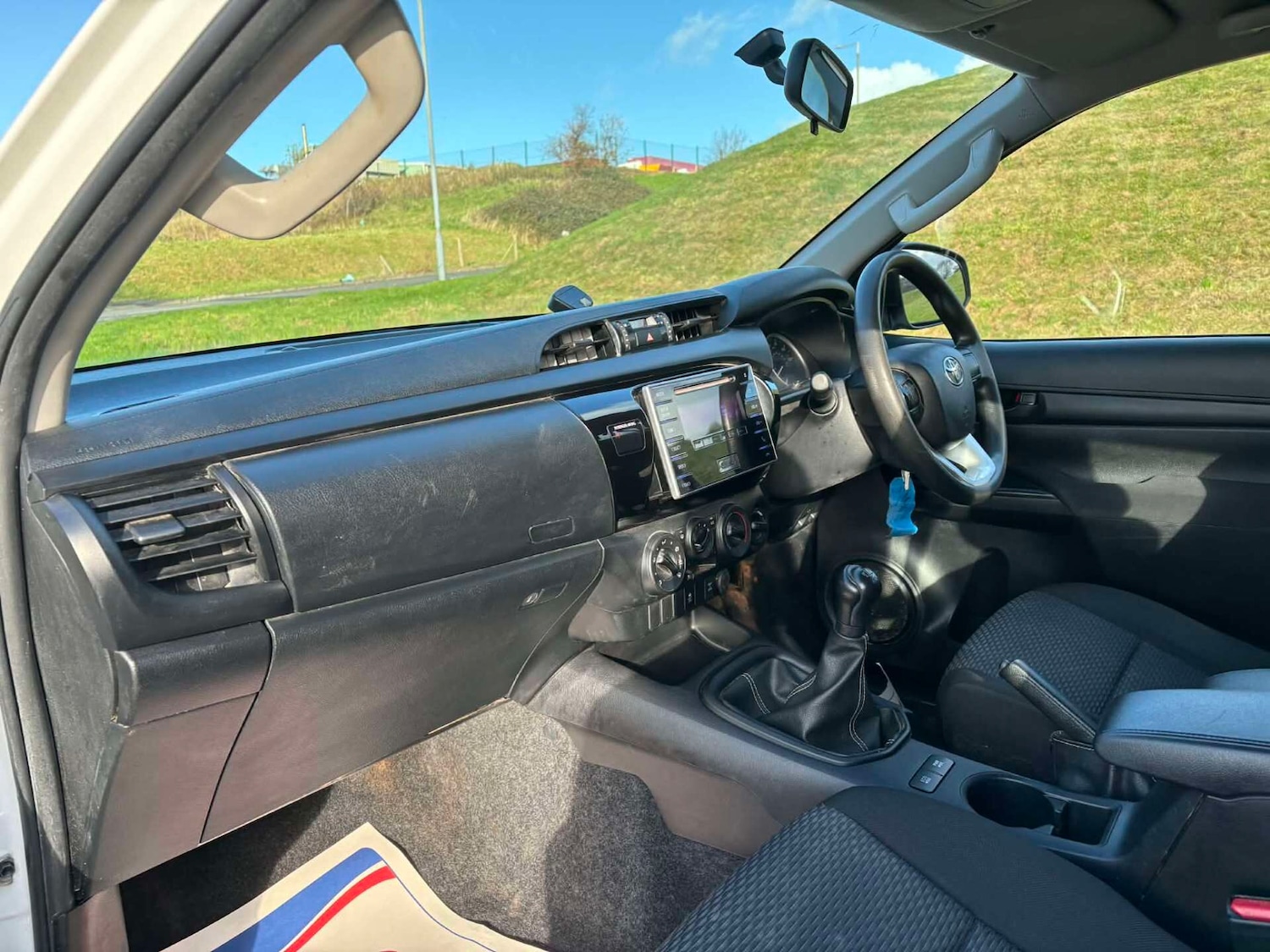 Used Toyota Hilux 2019 for sale - 76637330: Photo 10