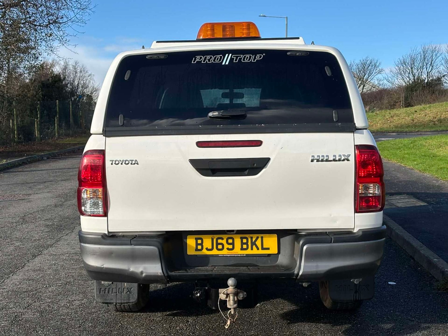 Used Toyota Hilux 2019 for sale - 76637330: Photo 7