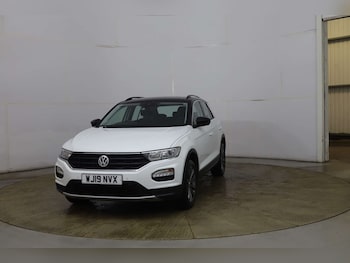 Used Volkswagen T-Roc 2019 for sale - 76941508: Photo