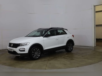 Used Volkswagen T-Roc 2019 for sale - 76941508: Photo