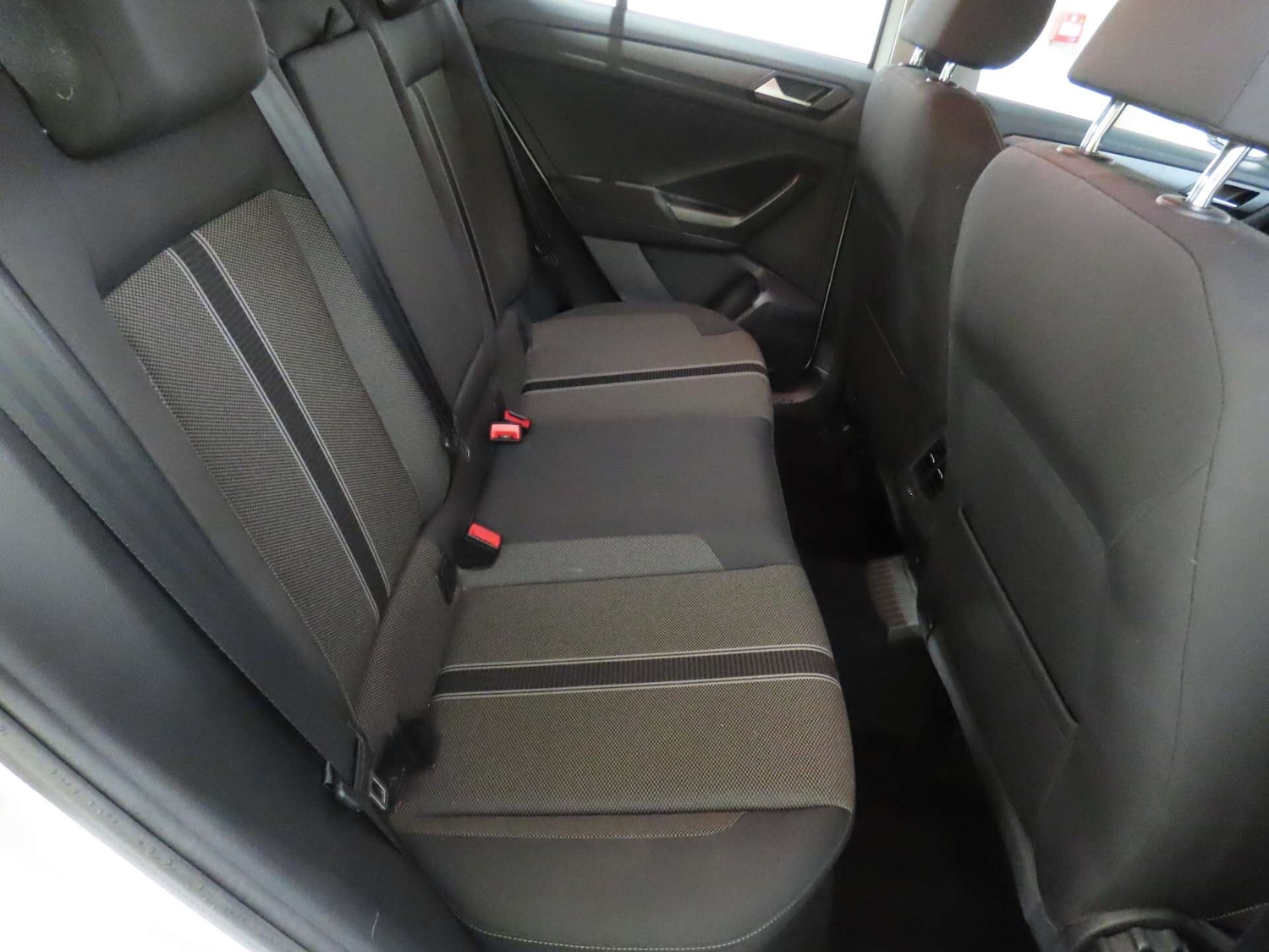 Used Volkswagen T-Roc 2019 for sale - 76941508: Photo 8