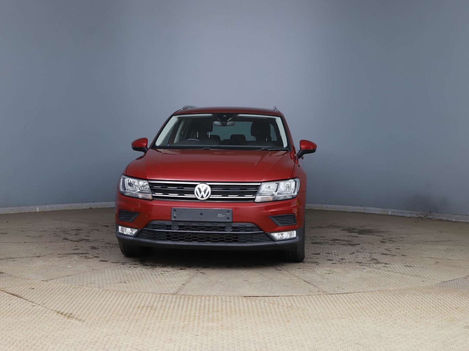 Used Volkswagen Tiguan 2016 for sale - 77617945: Photo 2