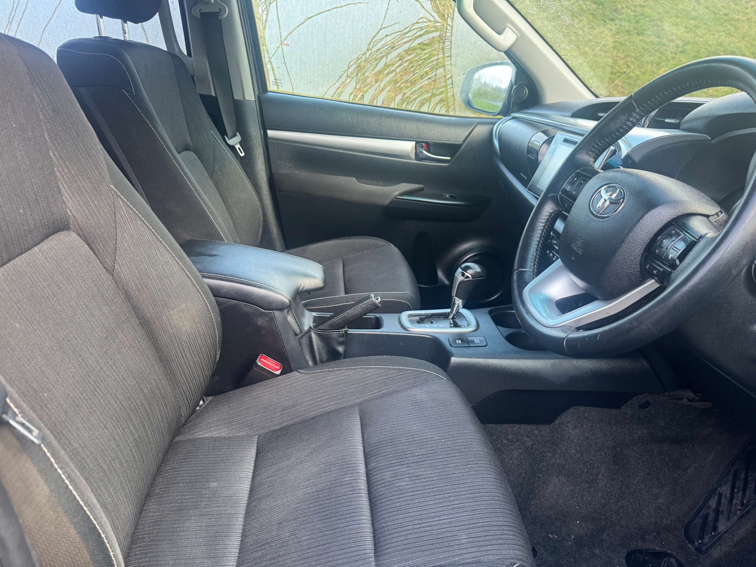 Used Toyota Hilux 2019 for sale - 77211353: Photo 7