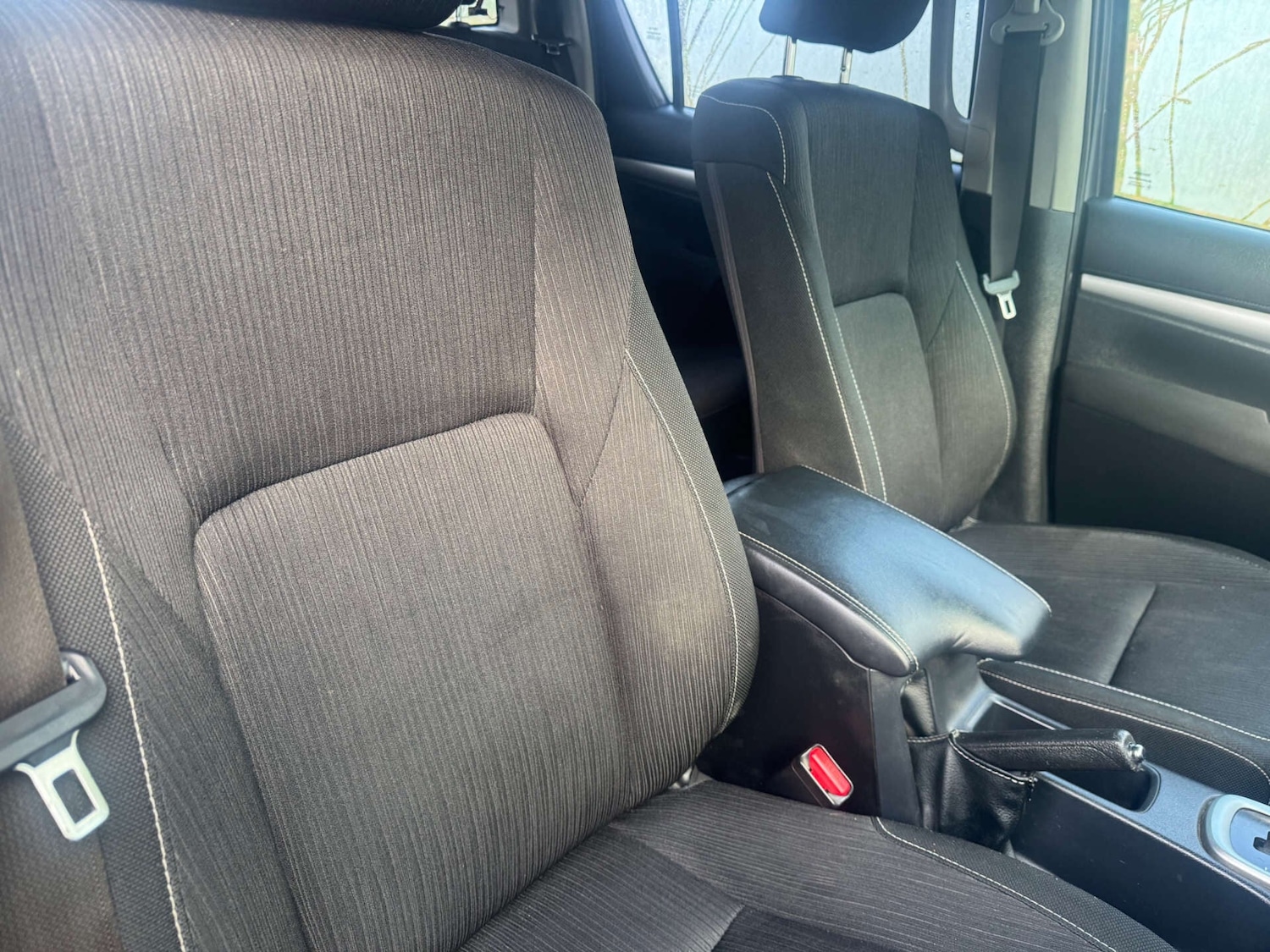 Used Toyota Hilux 2019 for sale - 77211353: Photo 9