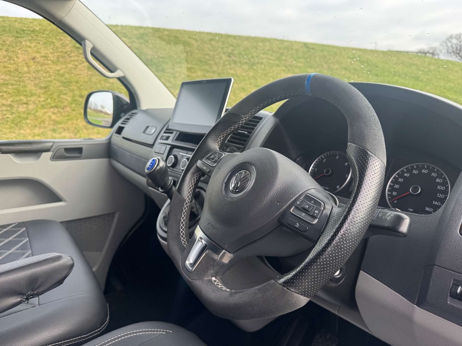 Used Volkswagen Transporter 2010 for sale - 77605393: Photo 8