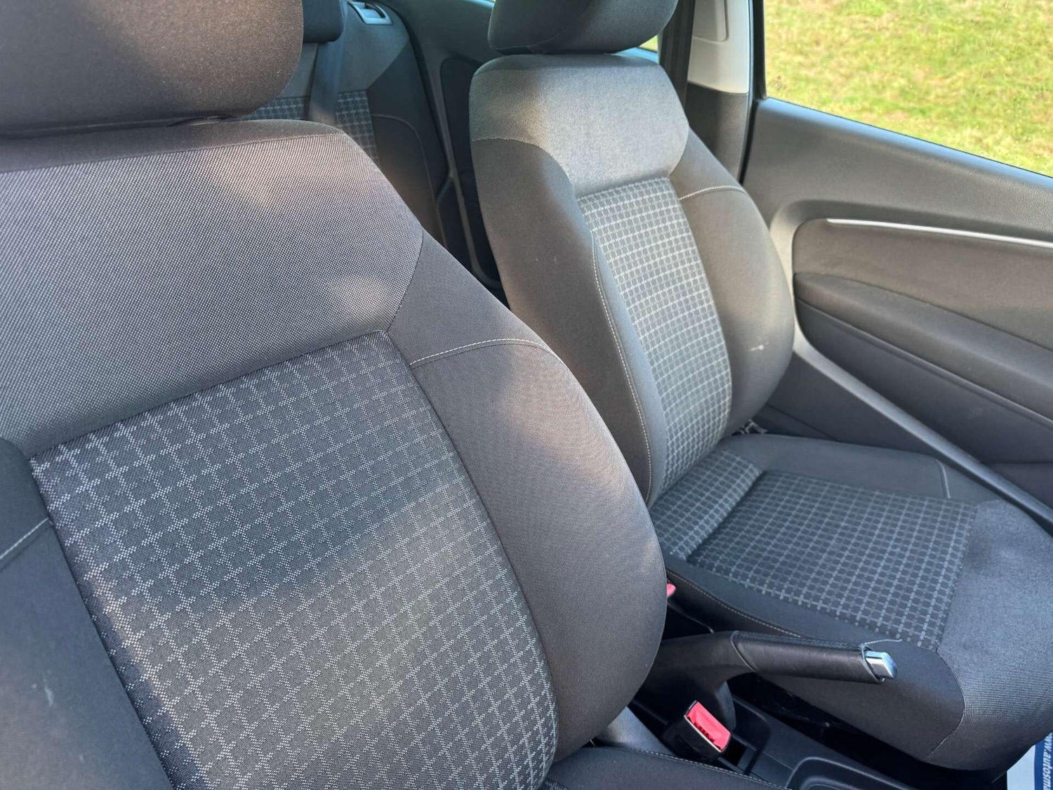 Used Volkswagen Polo 2016 for sale - 76748076: Photo 8