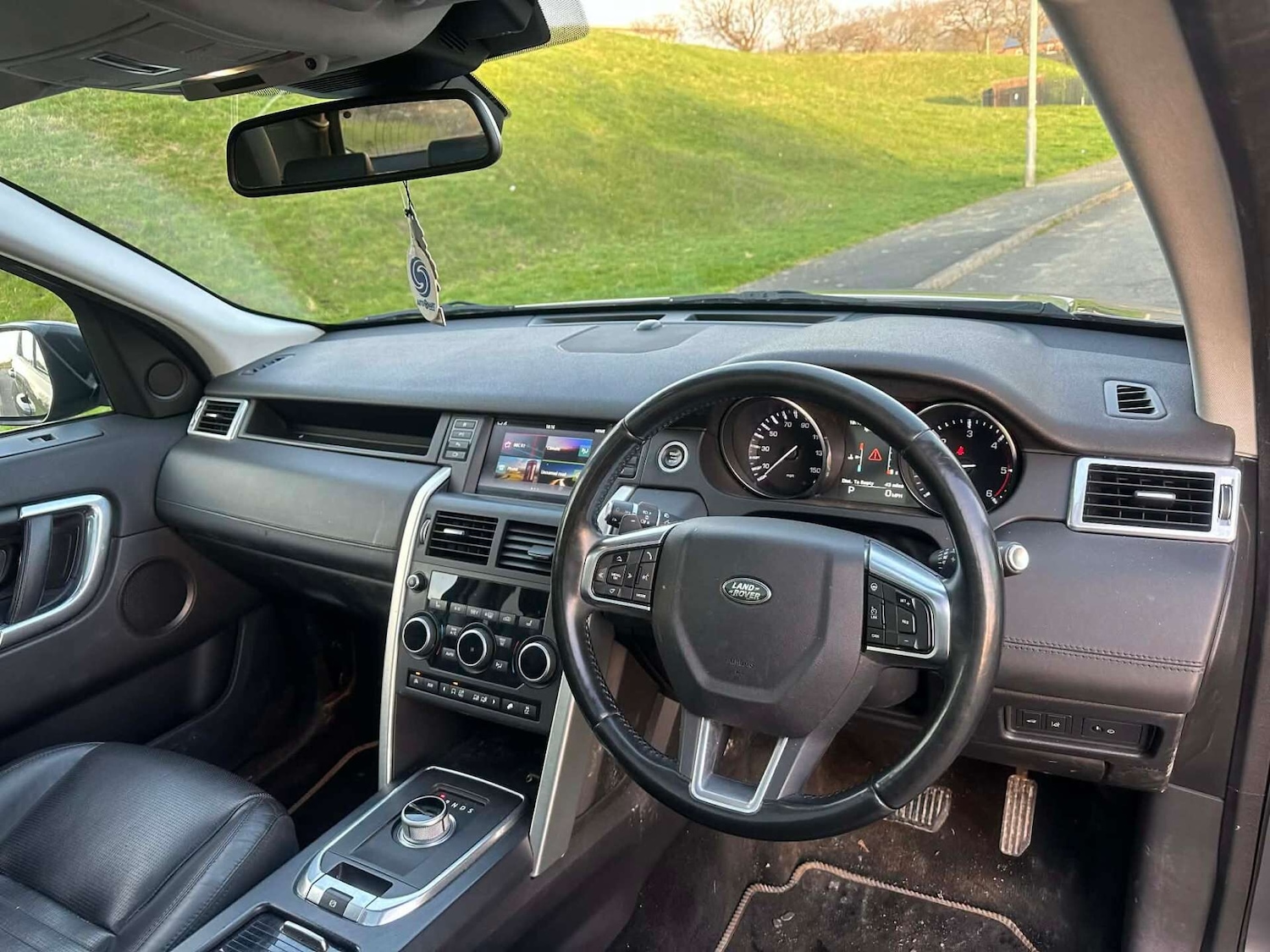 Used Land Rover Discovery Sport 2015 for sale - 77844835: Photo 17