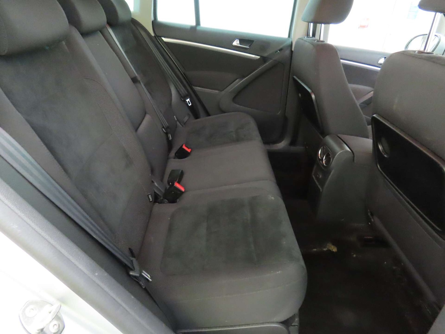 Used Volkswagen Tiguan 2015 for sale - 76968496: Photo 11