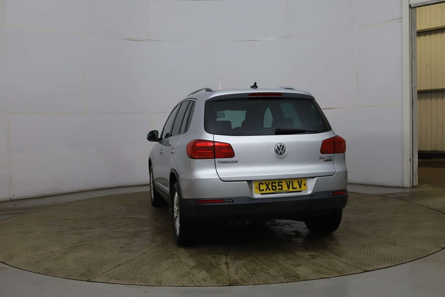 Used Volkswagen Tiguan 2015 for sale - 76968496: Photo 5