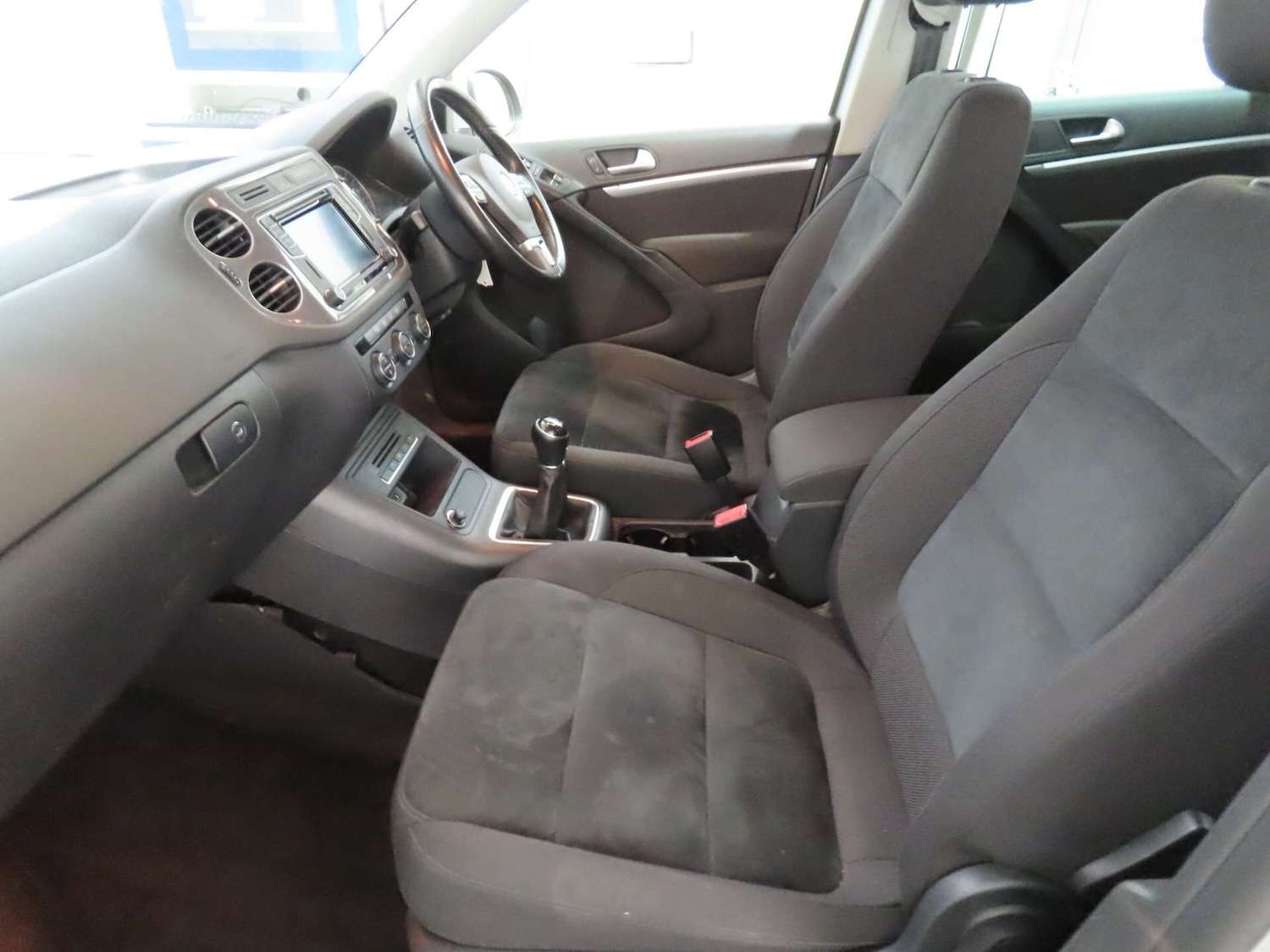 Used Volkswagen Tiguan 2015 for sale - 76968496: Photo 9