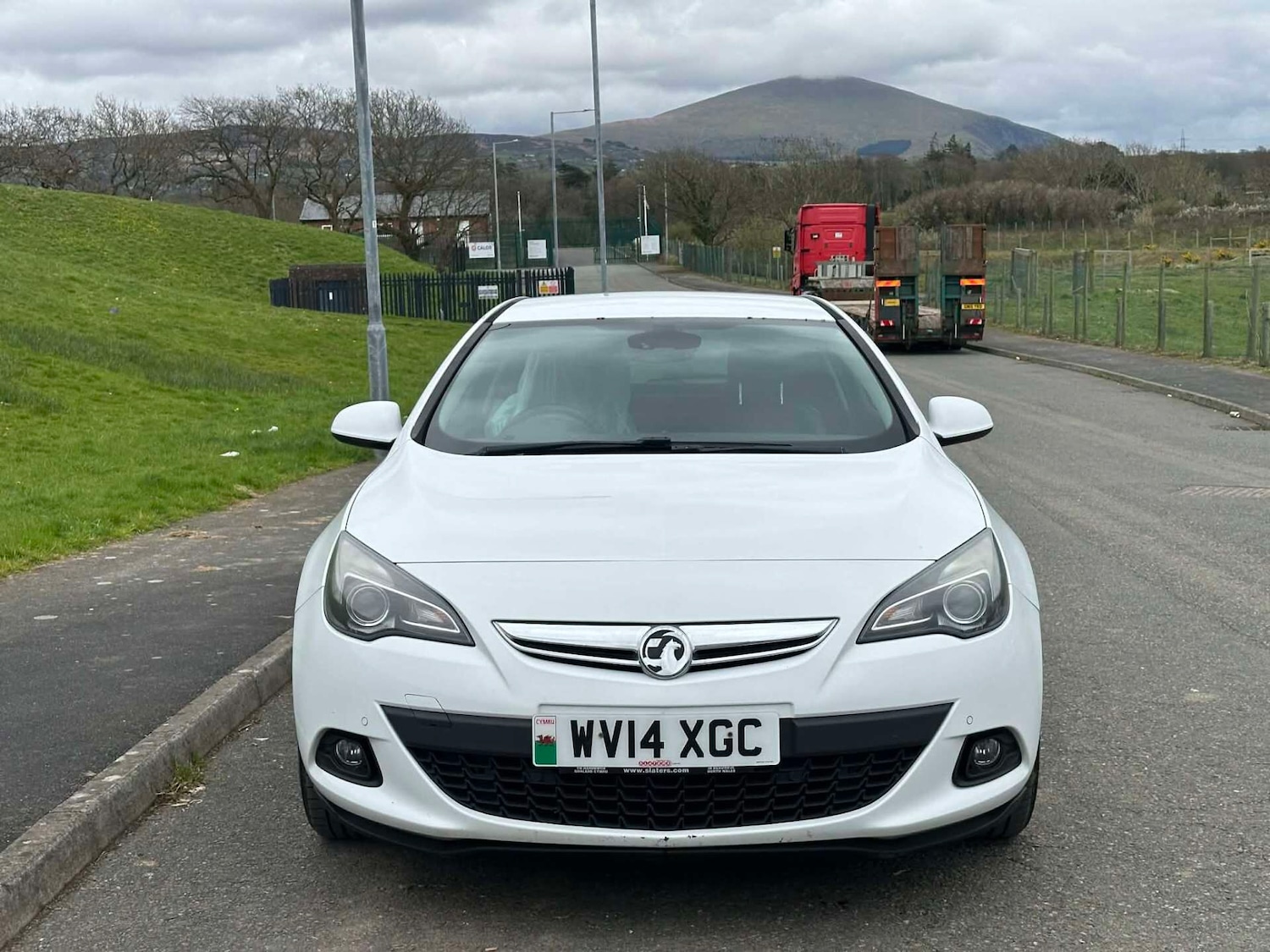 Used Vauxhall Astra 2014 for sale - 78077975: Photo 2