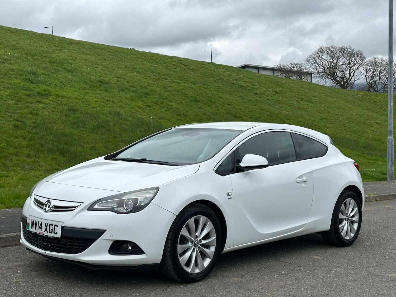 Used Vauxhall Astra 2014 for sale - 78077975: Photo 3