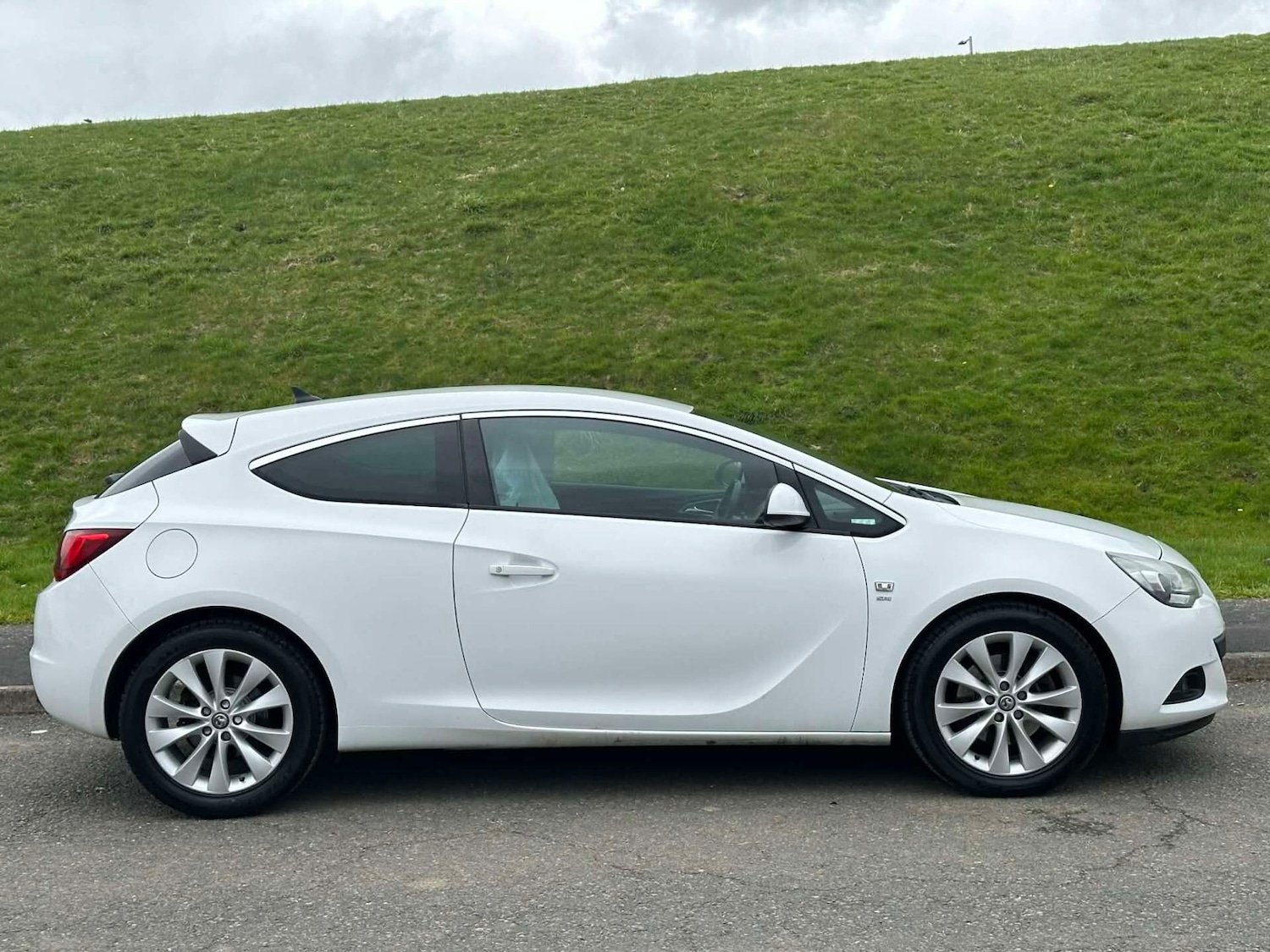 Used Vauxhall Astra 2014 for sale - 78077975: Photo 8