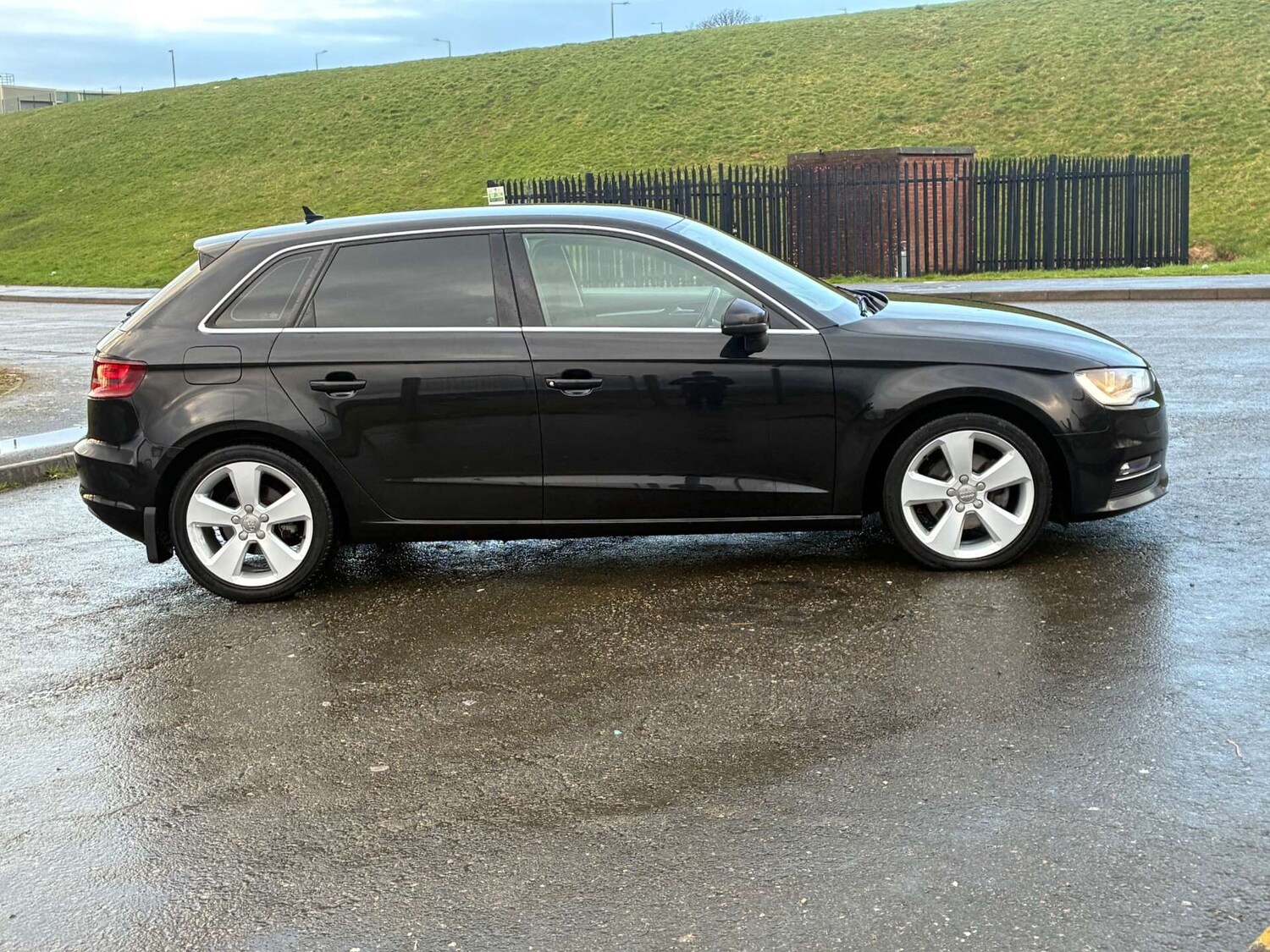 Used Audi A3 2014 for sale - 77888316: Photo 12