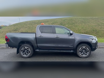 Used Toyota Hilux 2021 for sale - 77211340: Photo