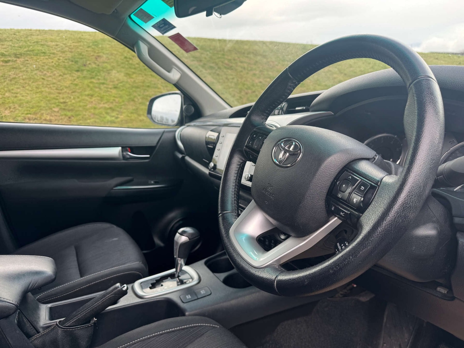 Used Toyota Hilux 2021 for sale - 77211340: Photo 8