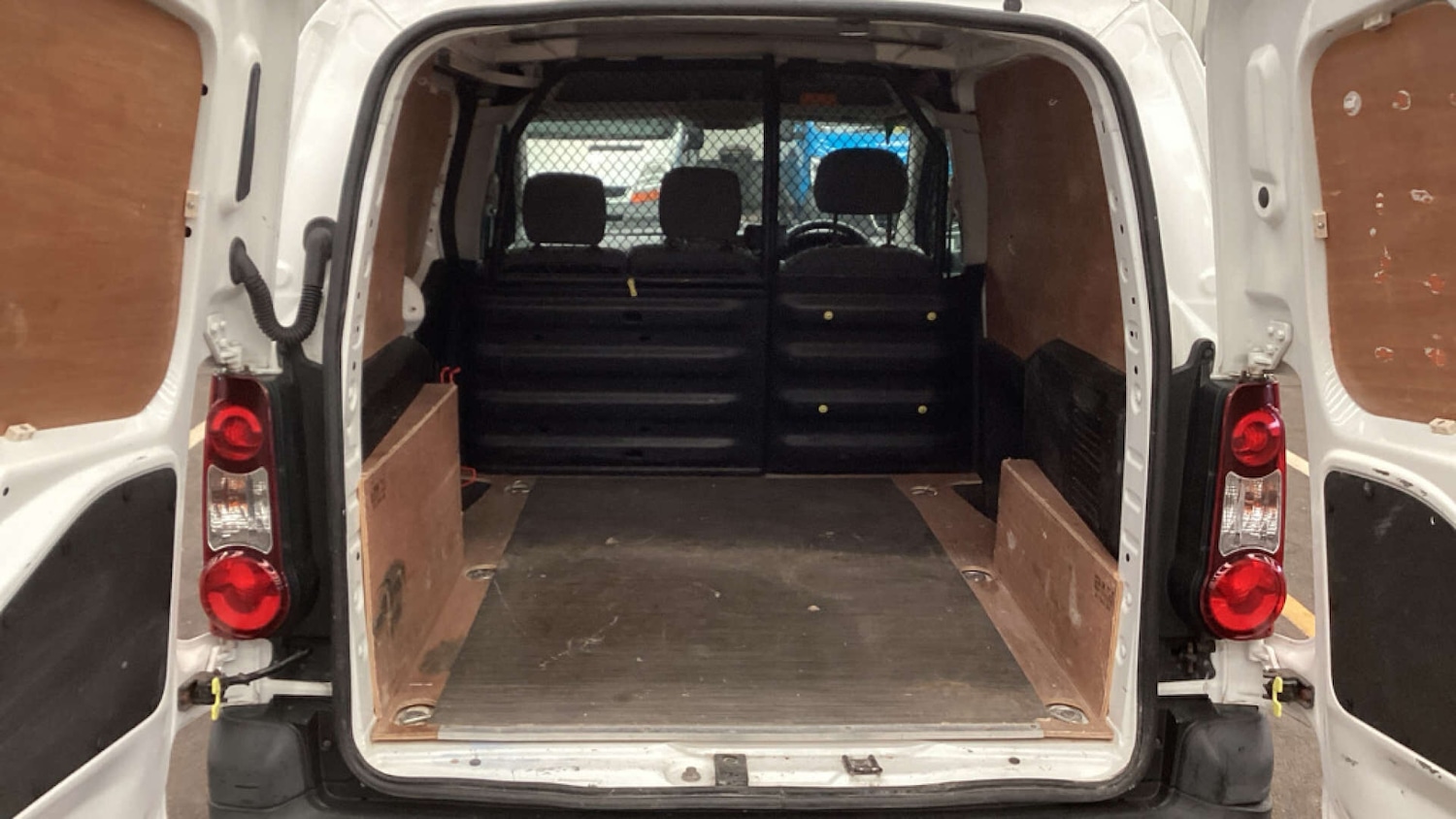 Used Peugeot Partner 2015 for sale - 77797400: Photo 7