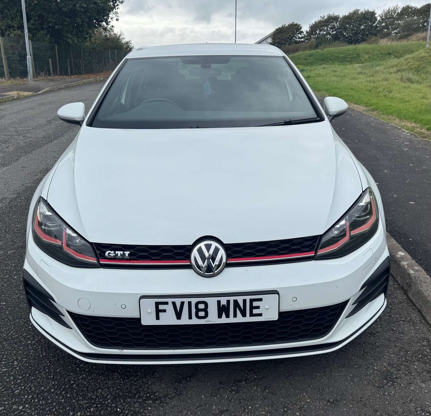 Used Volkswagen Golf 2018 for sale - 76142779: Photo 2
