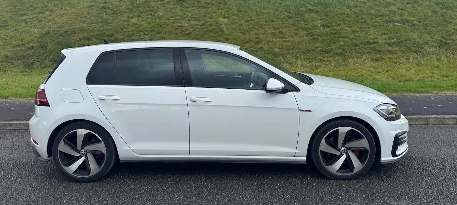Used Volkswagen Golf 2018 for sale - 76142779: Photo 3