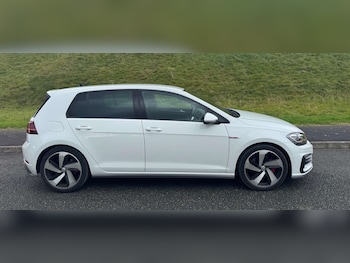 Used Volkswagen Golf 2018 for sale - 76142779: Photo 3