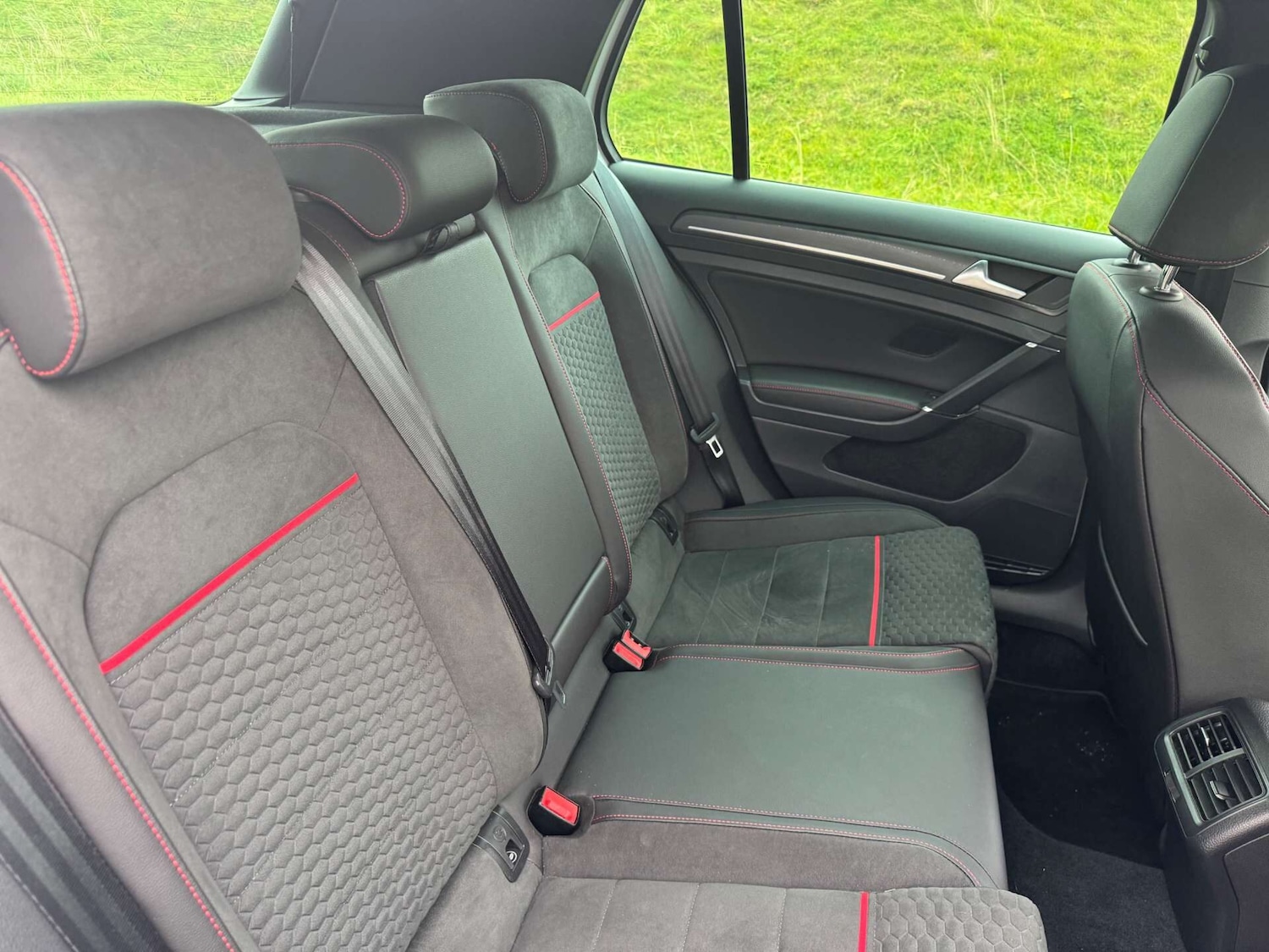 Used Volkswagen Golf 2018 for sale - 76142779: Photo 9