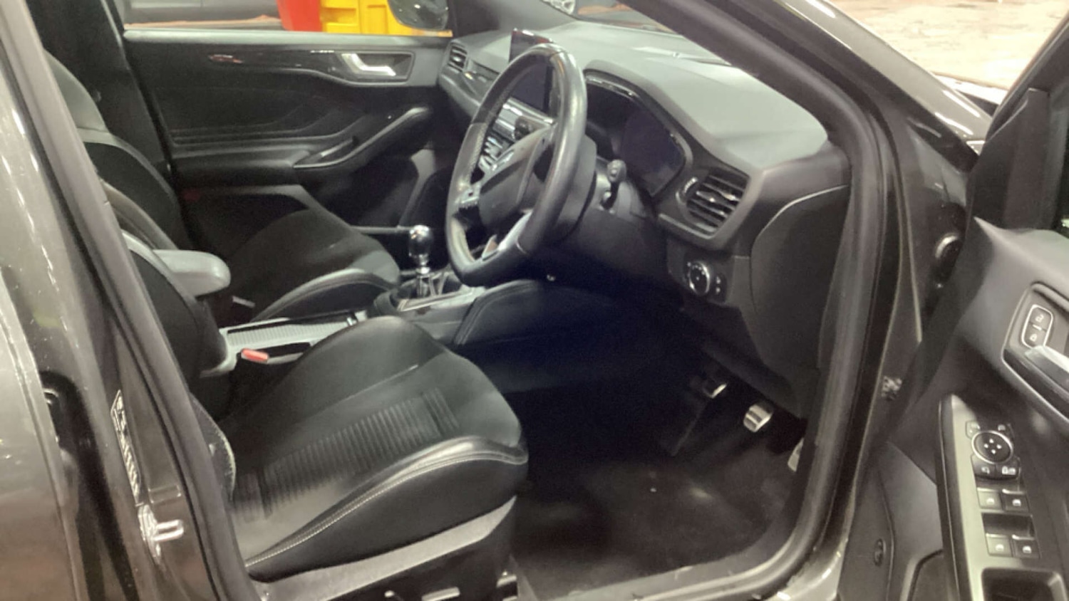 Used Ford Focus 2021 for sale - 76392372: Photo 8