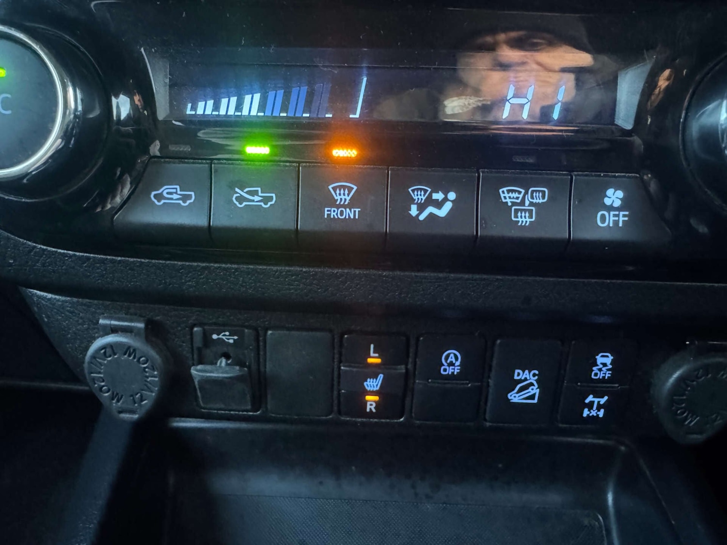 Used Toyota Hilux 2021 for sale - 77211336: Photo 15