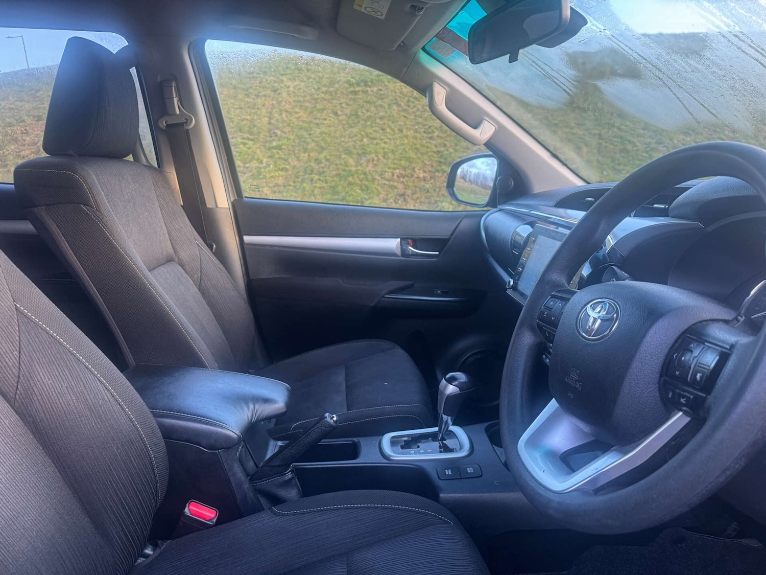 Used Toyota Hilux 2021 for sale - 77211336: Photo 8