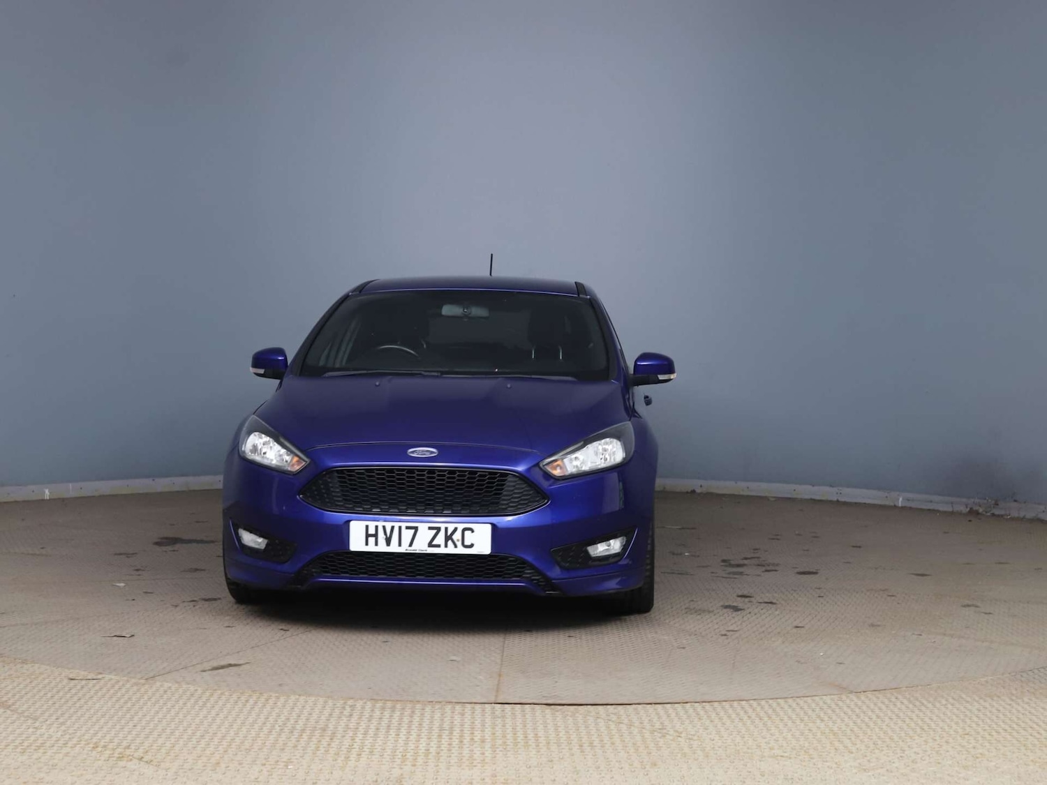 Used Ford Focus 2017 for sale - 77917408: Photo 2