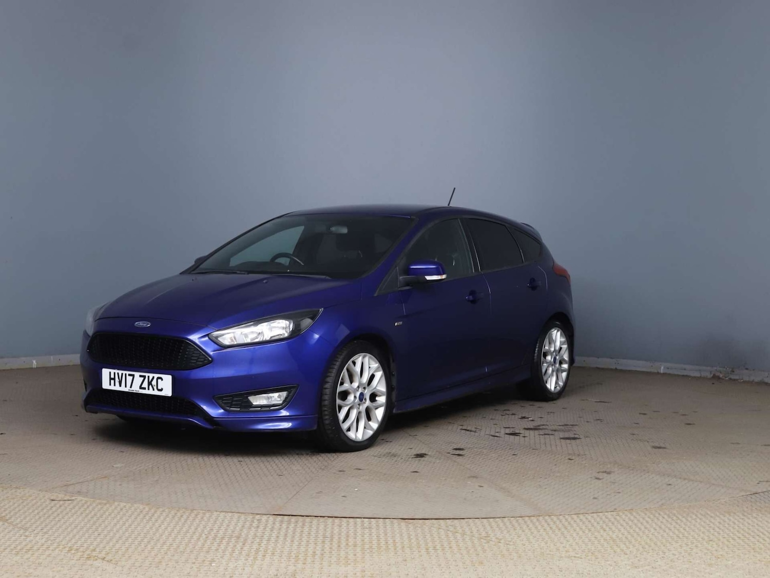 Used Ford Focus 2017 for sale - 77917408: Photo 3