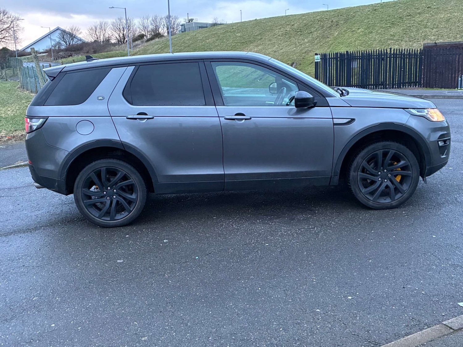 Used Land Rover Discovery Sport 2016 for sale - 77483331: Photo 3