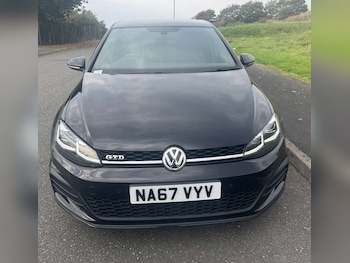 Used Volkswagen Golf 2017 for sale - 76142776: Photo
