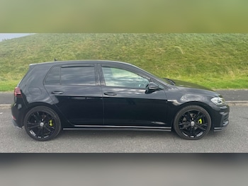 Used Volkswagen Golf 2017 for sale - 76142776: Photo