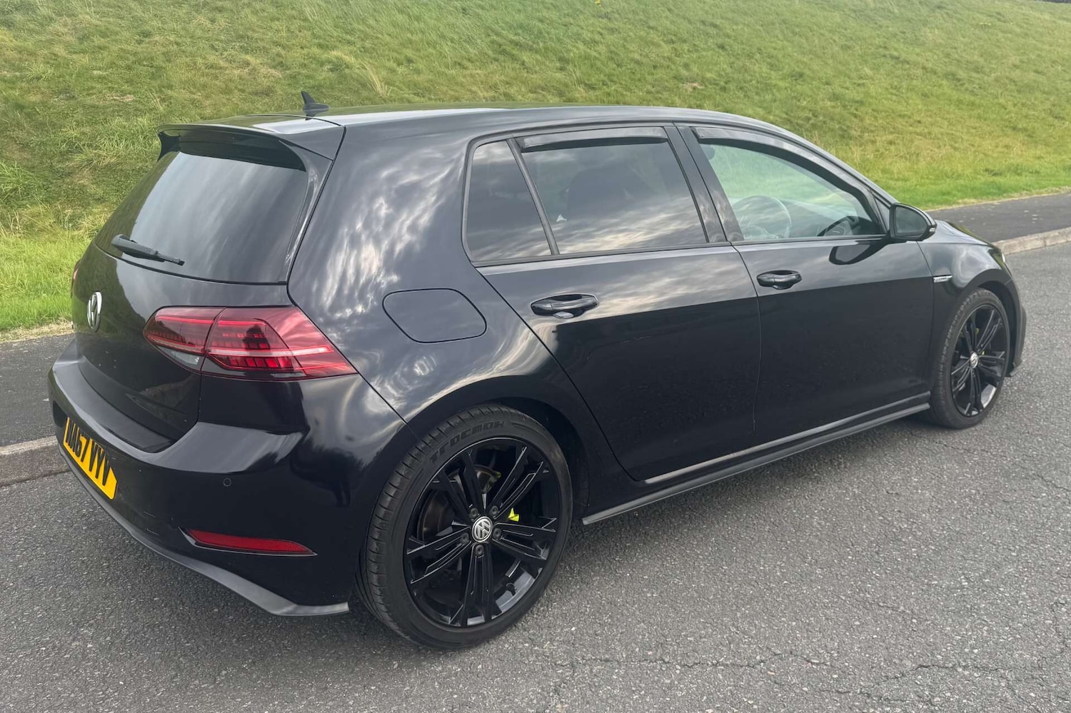 Used Volkswagen Golf 2017 for sale - 76142776: Photo 4