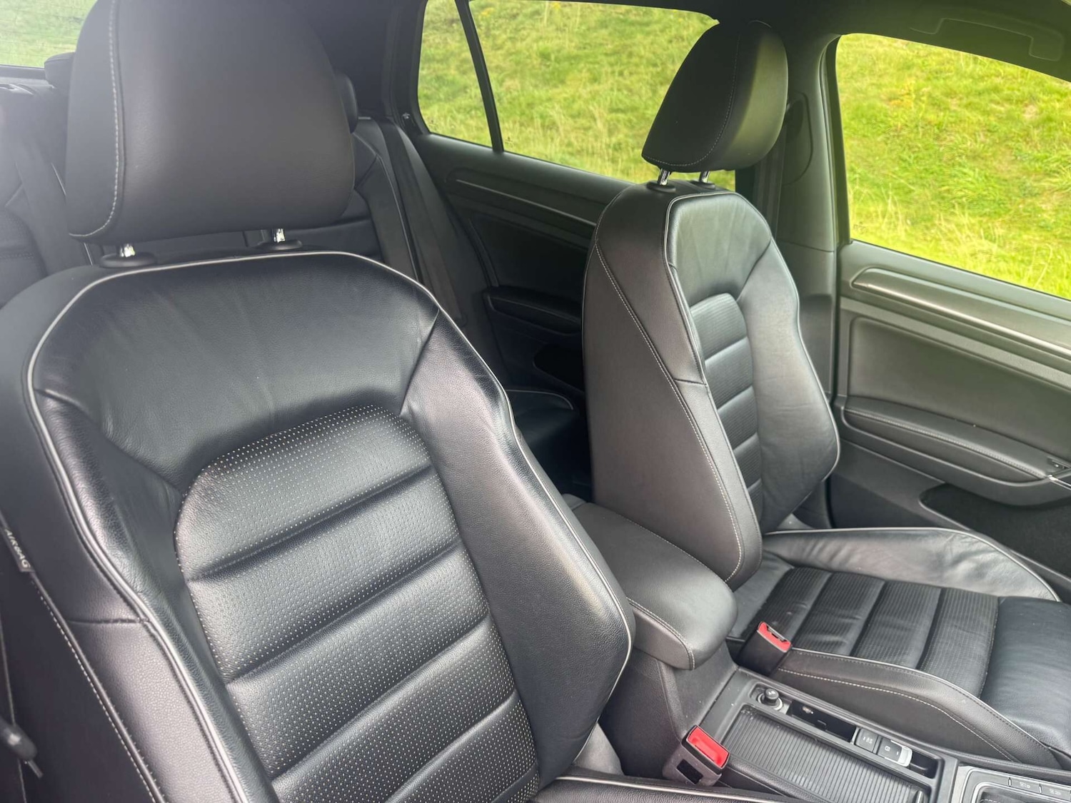Used Volkswagen Golf 2017 for sale - 76142776: Photo 8