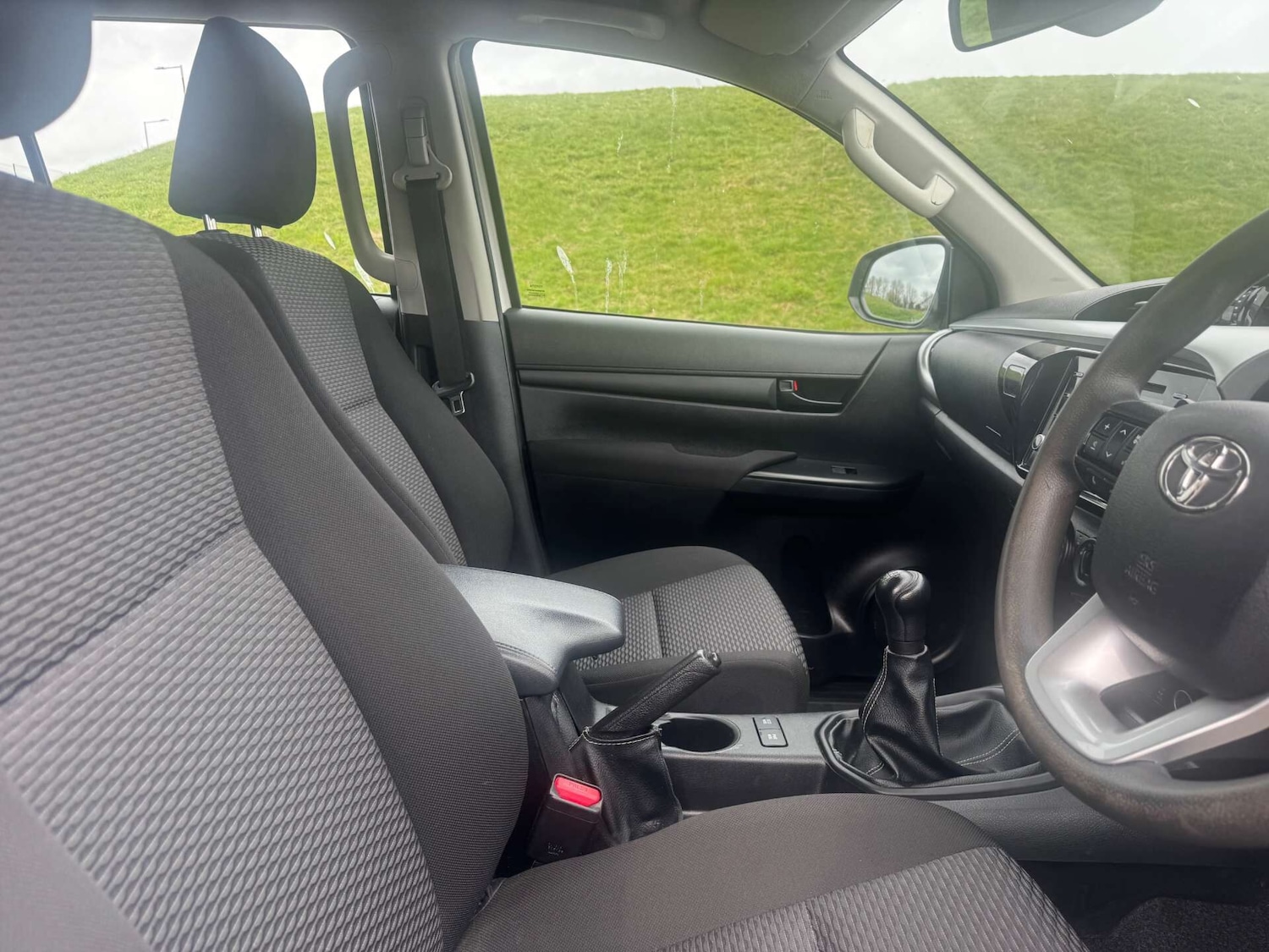 Used Toyota Hilux 2021 for sale - 78111883: Photo 6