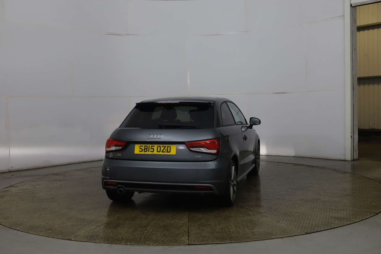 Used Audi A1 2015 for sale - 76961697: Photo 4